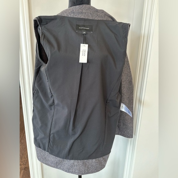 ✨NWT✨ BANANA REPUBLIC WOMEN'S
HERRINGBONE ASYMMETRICAL ZIP WOOL VEST MEDIUM - Picture 9 of 14